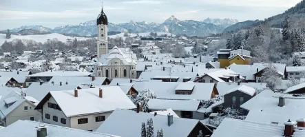 Nesselwang im Winter - Wohnung kaufen in Nesselwang - Viel Platz und Bergblick garantiert.