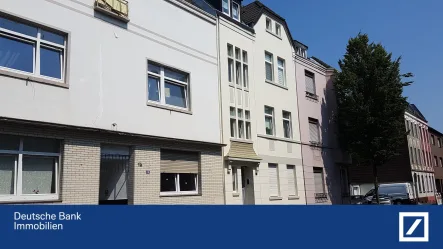 Außenansicht - Wohnung kaufen in Eschweiler - Gemütliche Dachgeschosswohnung mit Balkon über den Dächern von Eschweiler