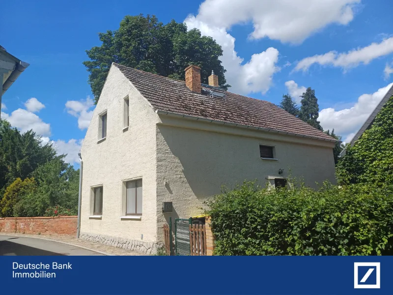 Straßenansicht - Haus kaufen in Bad Liebenwerda - Einfamilienhaus in der Kurstadt Bad Liebenwerda