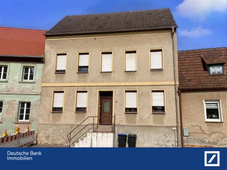 Hausansicht - Haus kaufen in Hettstedt - Reihenmittelhaus in zentraler Lage im Stadtkern von Hettstedt !
