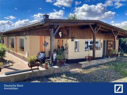  - Haus kaufen in Mansfeld - Ruheoase mit Panoramablick ins Grüne: Ihr EFH mit Pool und Terrasse !