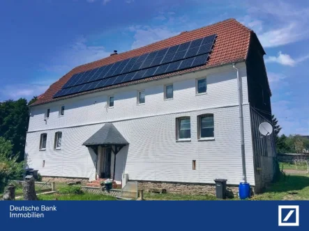 Hausansicht - Haus kaufen in Allstedt - Großzügiges Bauernhaus mit viel Platz für zwei Generationen – Ländliches Wohnen in der Natur!