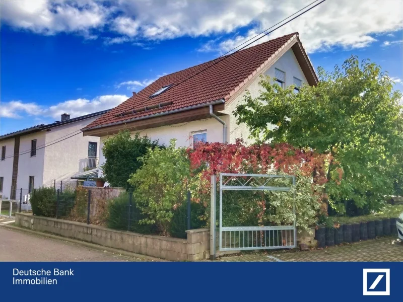 Hausansicht - Haus kaufen in Klostermansfeld - Modernes Einfamilienhaus - Einziehen und sich wohlfühlen !