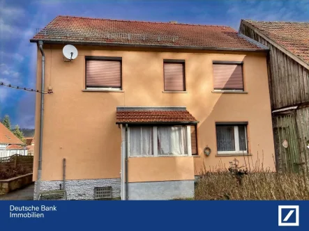 Hausansicht - Haus kaufen in Kyffhäuserland - Familienfreundliches Wohnen in ländlicher Idylle !