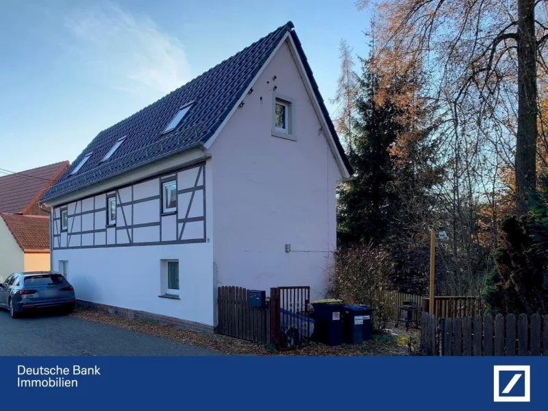 Straßenansicht - Haus kaufen in Claußnitz - Einfamilienhaus in ruhiger Lage!