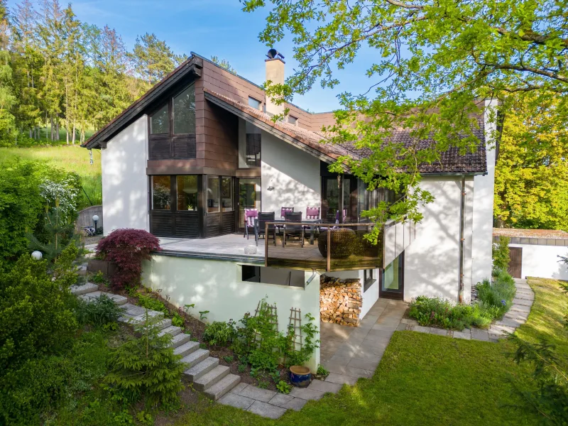 Fassade - Haus kaufen in Bad Brückenau - Luxuriöses Anwesen mit atemberaubendem Blick auf die Welt. Sie haben es verdient!