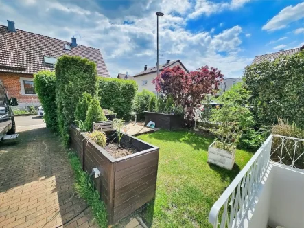 Gartenterrasse - Haus kaufen in Göppingen - Charmantes Einfamilienhaus mit Gartenidylle und großem PKW-Stellplatz