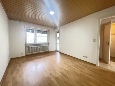 Wohnzimmer - Wohnung kaufen in Esslingen - Stilvolle Eigentumswohnung in Esslingen – Attraktive Kapitalanlage