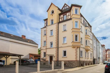 Außenansicht - Wohnung kaufen in Neustadt - Moderne 4-Zimmer-Wohnung mit Balkon und zwei KFZ-Stellplätzen