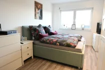 Schlafzimmer DG