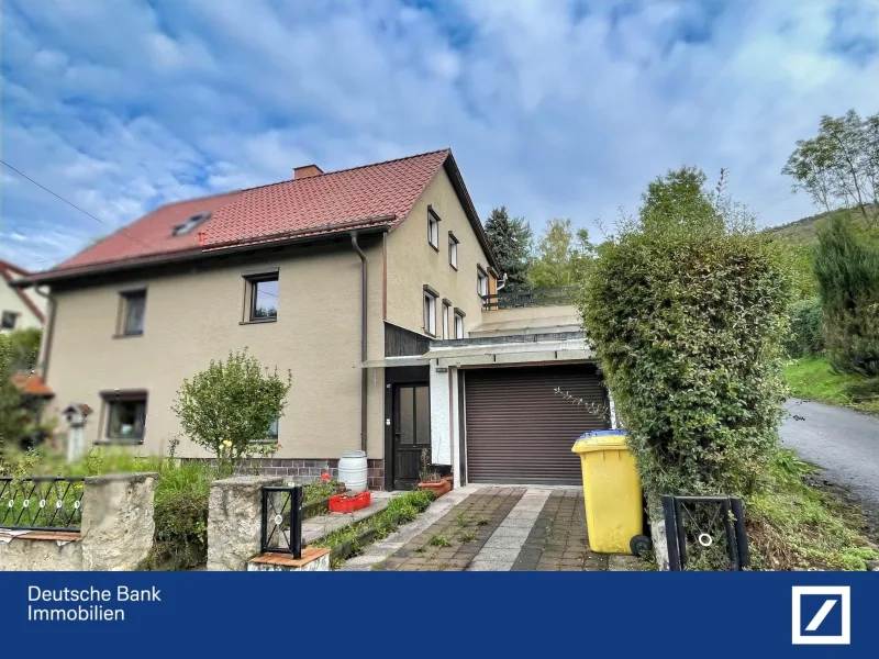 Hausansicht - Haus kaufen in Jena - großzügiger Garten und solides Haus mit viel Potential