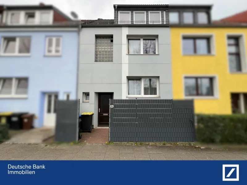 Außenansicht - Haus kaufen in Bremen - Stabiles Einkommen: Mehrfamilienhaus mit 3 Mieteinheiten!