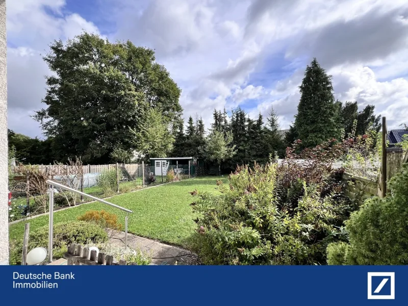 Blick in den Garten - Wohnung kaufen in Leichlingen - Wohnen wie im Haus - Maisonettewohnung mit großem Garten