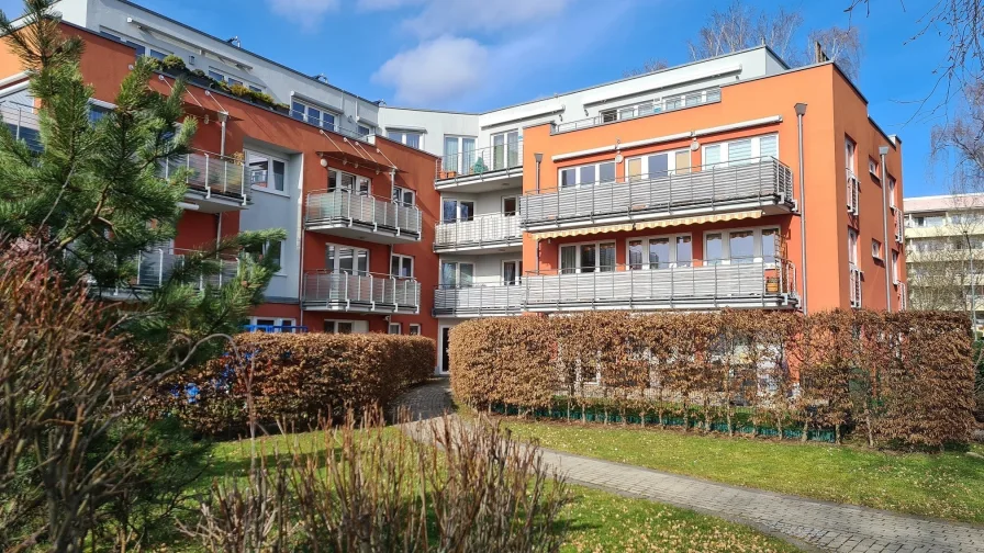 Gartenansicht - Wohnung kaufen in Weimar - Vermietete Wohnung 2 Zimmer - als Kapitalanlage