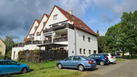 Straßenansicht - Wohnung kaufen in Ilmtal-Weinstraße - Hübsche sonnige Wohnung mit ruhigem Umfeld