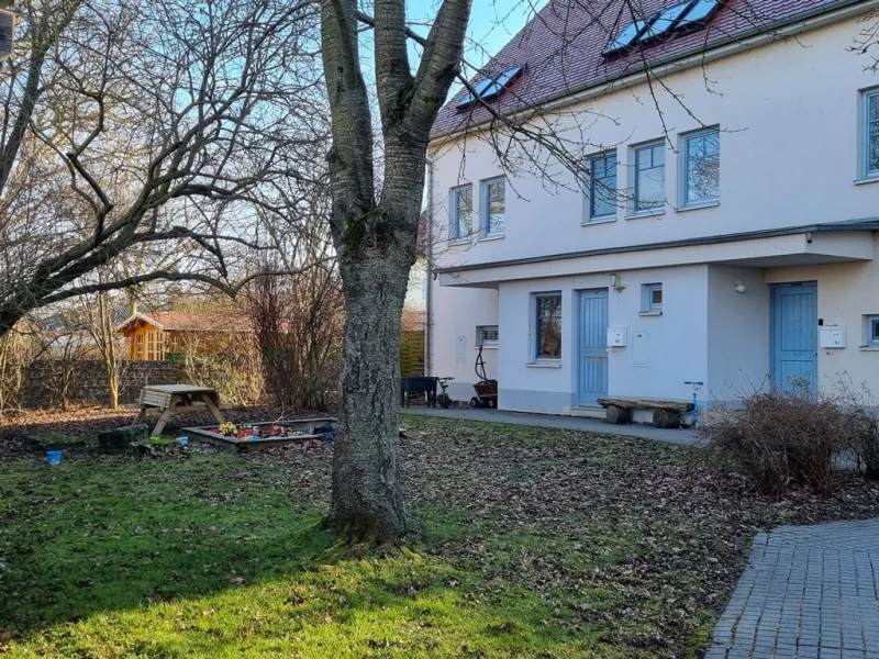 Hausansicht 4 - Wohnung kaufen in Großschwabhausen - Eigentumswohnung  im idyllischen Großschwabhausen!