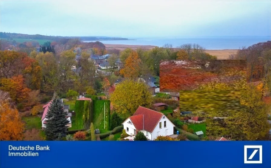 Luftbild mit Bodden - Haus kaufen in Klausdorf - Leben und Ferien machen in der Natur im Speckgürtel Stralsunds - und nur 300 m zum Strand!