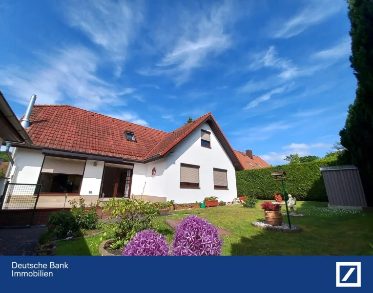 Ansicht - Haus kaufen in Ostseebad Binz - Platz für die ganze Familie im mondänen Binz mit Ferienvermietung  - aktuell reserviert!