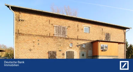 Vorderansicht - Haus kaufen in Rossin - Modernes Wohnen in historischem Gebäude - Familienhaus mit viel Platz bei Ducherow