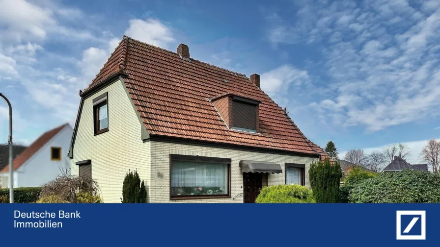Ansicht - Haus kaufen in Bremen - Vielseitiges Zweifamilienhaus mit großem Potenzial!