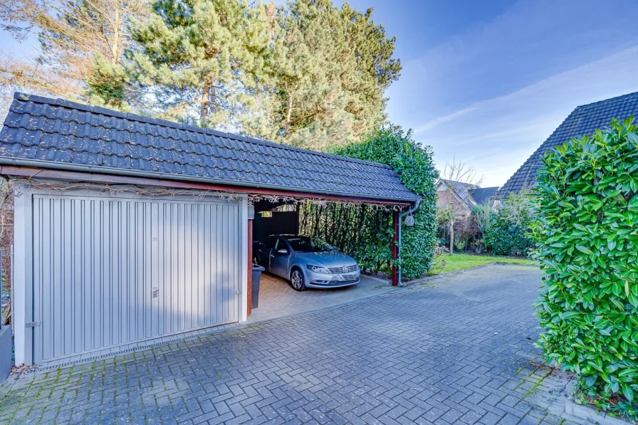 Garage und Carport