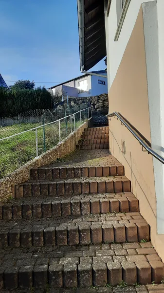 Treppe zum Hinterhof