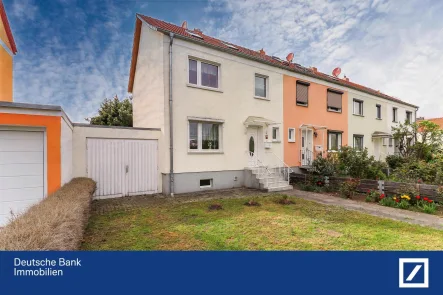 Straßenfront - Haus kaufen in Magdeburg - Wohnen in attraktiver Lage und zukünftiger Intel-Nähe!