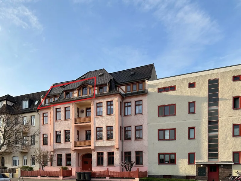 Frontansicht - Wohnung kaufen in Magdeburg - Dachgeschosswohnung in Stadtfeld Ost