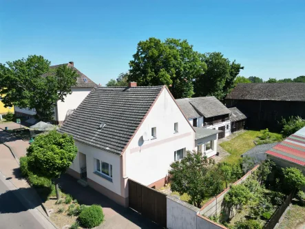 Drohne - Haus kaufen in Tucheim - Familienidyll mit viel Nebengelass!