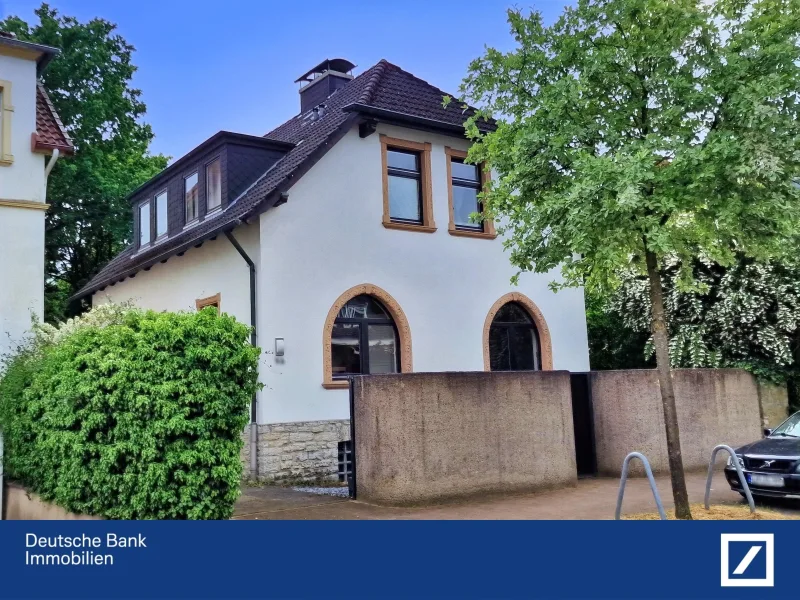 Außen - Gesamtansicht - Haus kaufen in Detmold - Ruhige Lage mit kleinem Garten und zu Fuß ins Stadtzentrum -  was will man mehr?