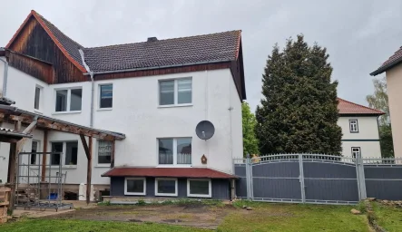 Hausansicht vom Garten - Haus kaufen in Hörselberg-Hainich - Ländliches Domizil sucht neuen Hausherren !