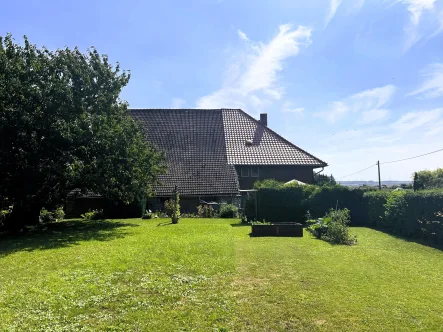 Ansicht vom Garten - Haus kaufen in Sondershausen - Großzügiges historisch-charmantes Wohnhaus mit Scheune und Garten