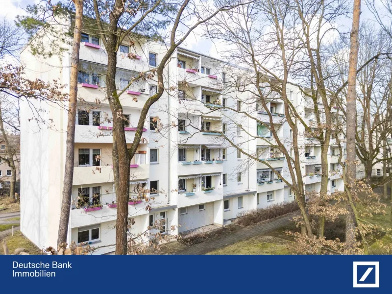 Hausansicht - Wohnung kaufen in Erkner - Attraktive freie 4-Zimmer-Wohnung mit Balkon – flexibel gestaltbar & zentral beheizt