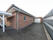 Hausansicht + Garage