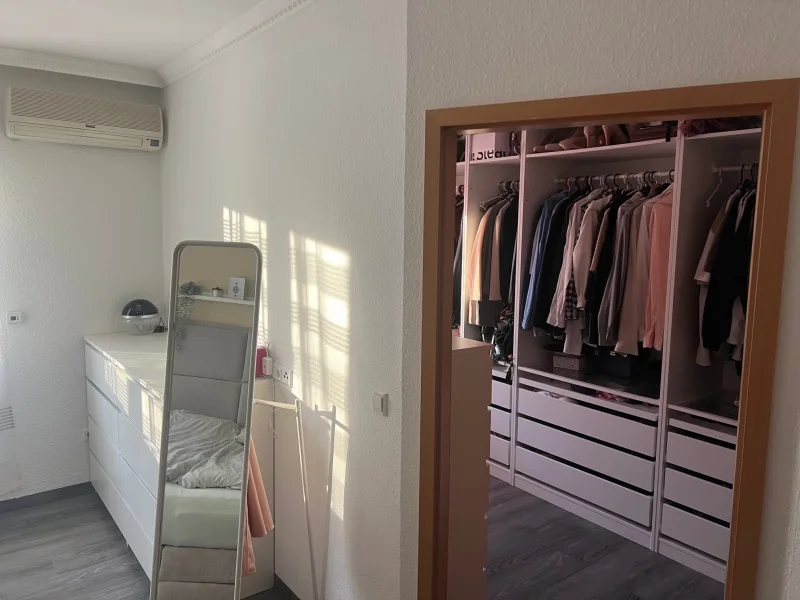 Ankleide Elternzimmer