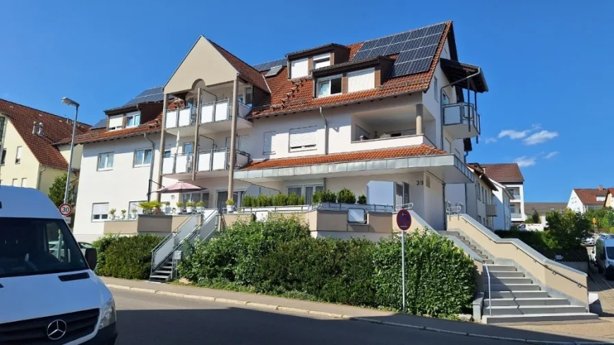 Außenbild - Wohnung kaufen in Böblingen - Tolle Maisonette Wohnung mit vielen Extras