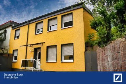 Außenansicht - Wohnung kaufen in Solingen - Wunderschöne Immobilie im Stil eines Einfamilienhauses sucht einen neuen Besitzer!!!