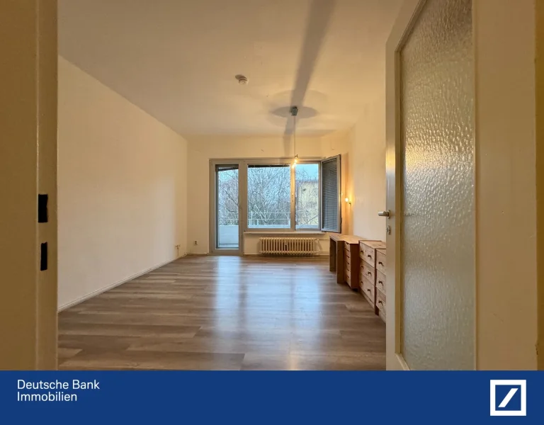 Wohnzimmer - Wohnung kaufen in Berlin - Als gemütliches Zuhause oder zur Kapitalanlage: ca. 38qm Wohnung mit Sonnenloggia in Reinickendorf