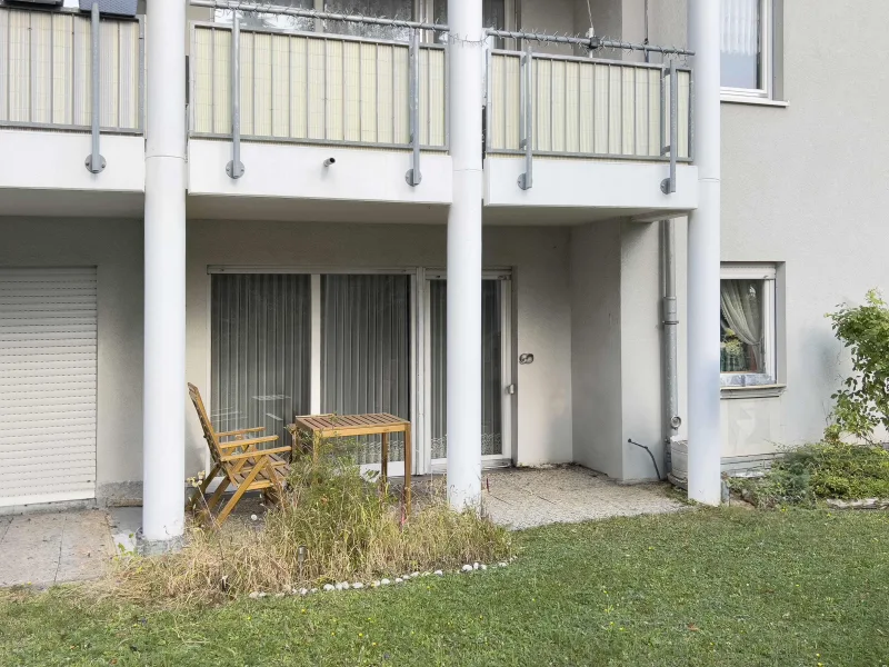 Terrasse mit Gartenzugang