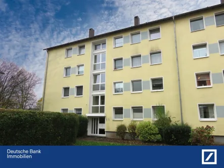 Vorderansicht - Wohnung kaufen in Duisburg - Rumeln-Kaldenhausen - sanierte 3-Zimmer-Wohnung in guter und ruhiger Lage mit Loggia und Garage!