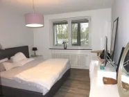 Großzügiges Schlafzimmer