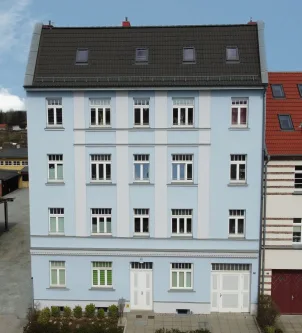 Hausansicht Straßenseite - Haus kaufen in Stralsund - Charmant & charaktervoll saniertes Mehrfamilienhaus im Topzustand!