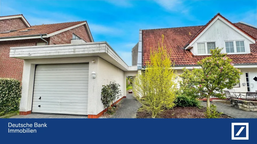 Garage - Haus kaufen in Versmold - Reserviert* Highlight in Versmold! Schöne Doppelhaushälfte mit großem Garten und Garage