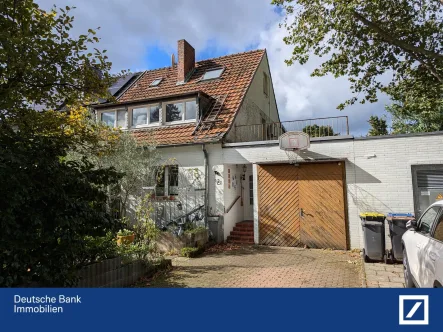 Vorplatz - Haus kaufen in Köln - Gemütliches Wohnhaus in ruhiger Nebenstraße - fast ohne Nachbarn