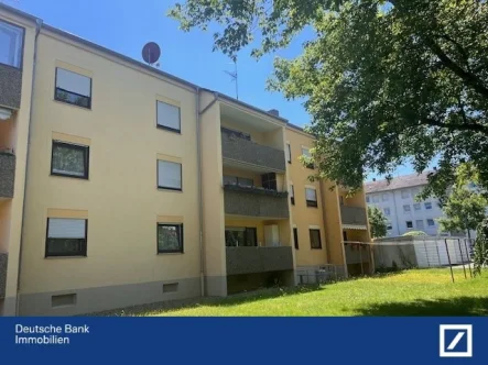 Rückansicht - Wohnung kaufen in Bruchsal - Helle 3 Zimmerwohnung mit Balkon & Garage in ruhiger Wohnlage von Bruchsal-Untergrombach