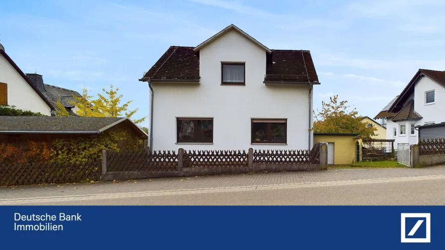 Frontblick - Haus kaufen in Rettert - Freistehendes Einfamilienhaus mit Wintergarten, großem Garten und Garage in ruhiger Lage!