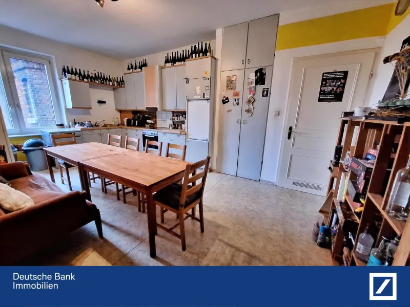 Helle-und-große-Küche - Wohnung kaufen in Wiesbaden - Große und helle 4 Zimmer - Wohnung mit 190 qm in Wiesbaden !