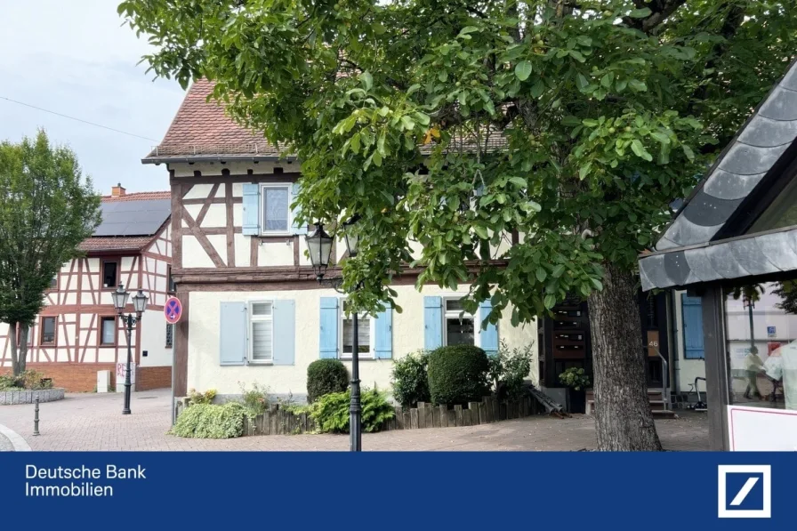 Außenansicht - Wohnung kaufen in Bruchköbel - Bruchköbel:  3,5 Zimmerwohnung in zentraler Lage mit historischem Charme. 