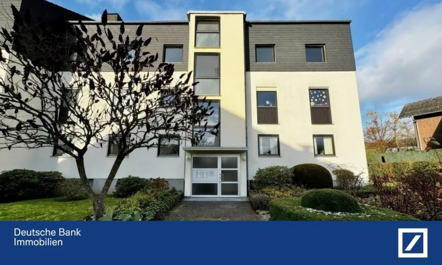 Außenansicht - Wohnung kaufen in Friedrichsdorf - Wohnen auf zwei Ebenen – 7-Zimmer-Maisonette mit Tiefgaragenstellplatz in ruhiger Lage