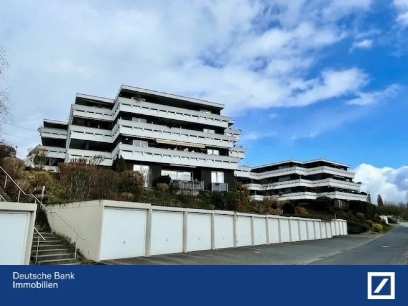Außenansicht Balkon - Wohnung kaufen in Wiehl - Kapitalanlage - tiefenentspannte Atmosphäre in moderner Eigentumswohnung mit Aussicht 